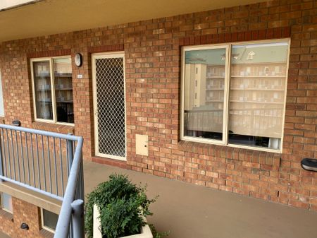 27D/17 Eden Street ADELAIDE SA 5000 - Photo 2