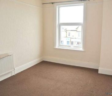 2 bedroom property to rent in Blackpool - Photo 2