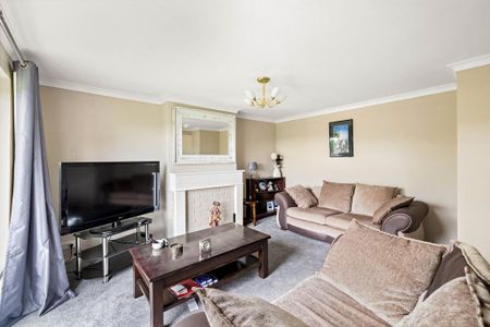 2 bedroom semi-detached bungalow to rent - Photo 4