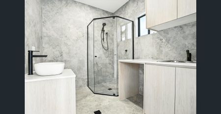 PARKSIDE LIVING IN TOONGABBIE - - Photo 5