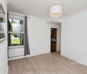 Buckhurst Road, Frimley Green, Camberley, GU16 - Photo 2
