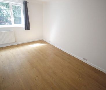 1 bedroom Flat To Let - Photo 3