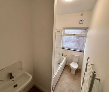 2 bed Terraced - To Let - Photo 6