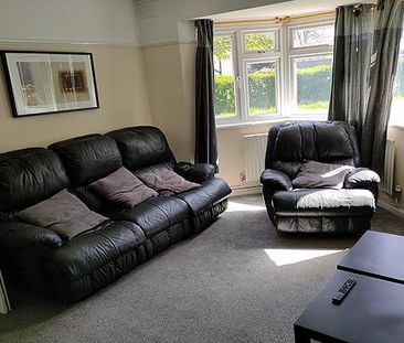 4 bedroom semi-detached house to rent - Photo 6