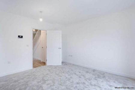 3 bedroom property to rent in St Neots - Photo 3