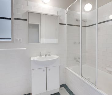 2/20 Pakington Street, Kew VIC 3101 - Photo 4