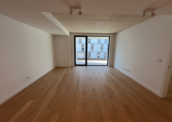 Apartamento T1 no empreendimento DOCA Praia da Barra.