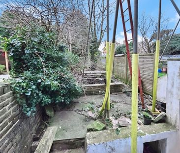 2 bedroom Flat To Let - Photo 6