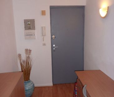 Appartement À Louer 1 Pièce , 30 M² - Photo 2