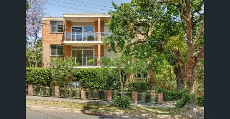 Light-Filled Apartment in a Prime Location - Photo 5