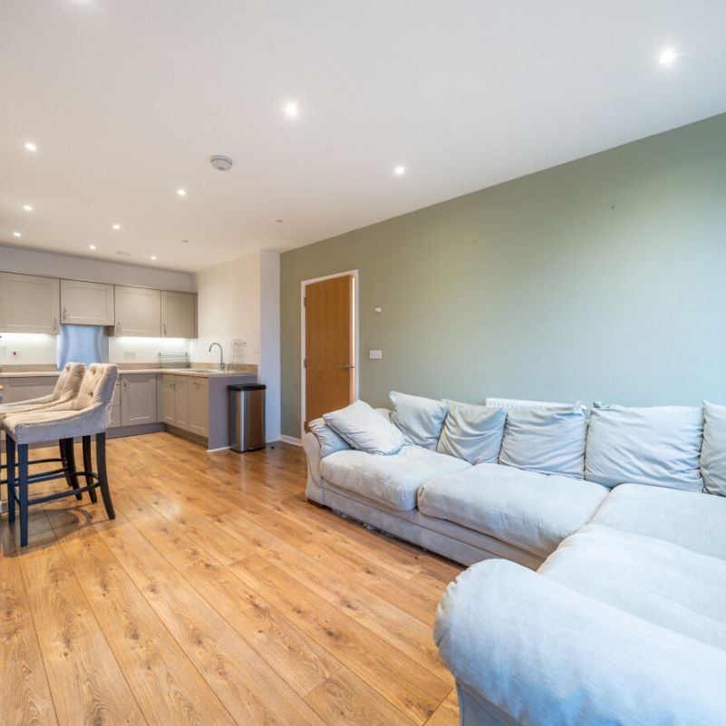 Boundaries Road, London, SW12 - Photo 1