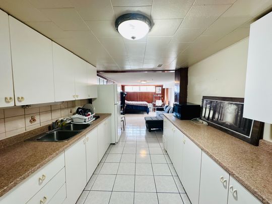 For Lease - 29 Peterdale Road Unit# Basement, Toronto, Ontario - Photo 1