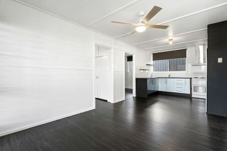 2/172 Jellicoe Street, NEWTOWN - Photo 2