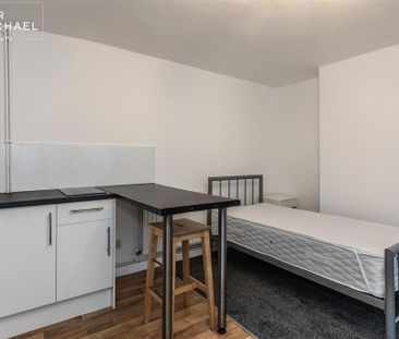 1 bedroom in a house share to rent - Photo 6