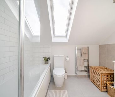 2 bedroom property to rent - Photo 1