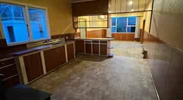 3 Bedroom Farmhouse - Photo 4