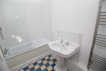 3 bedroom terraced house to rent - Photo 3