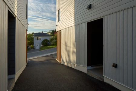 Renfrew Flats — Brand New 2 Bed 2 Bath - Photo 2