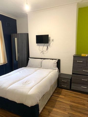 Canon Road Room 5 - Photo 4