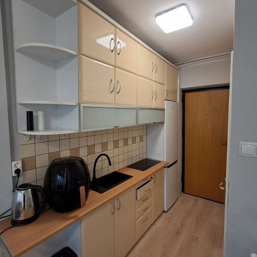 Kawalerka przy Lotnisku Chopina KOR34b 17 m² - Photo 1