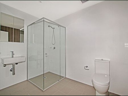 Ground Floor Two-Bedroom Apartment - Photo 3