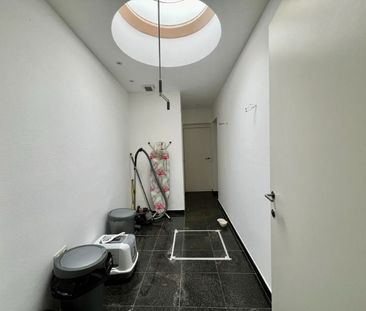 GELIJKVLOERS EENSLAAPKAMERAPPARTEMENT TE HUUR - Foto 1