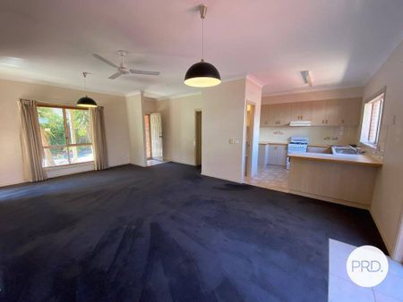 TWO BEDROOM TOWNHOUSE IN SOUGHT AFTER LOCATION! - Photo 3