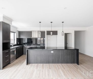 Modern Living Meets Home Sweet Home - Photo 2