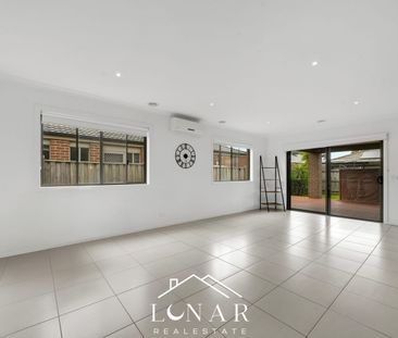 4-Bedroom Home with Outdoor Entertaining & Study Nook - Photo 4