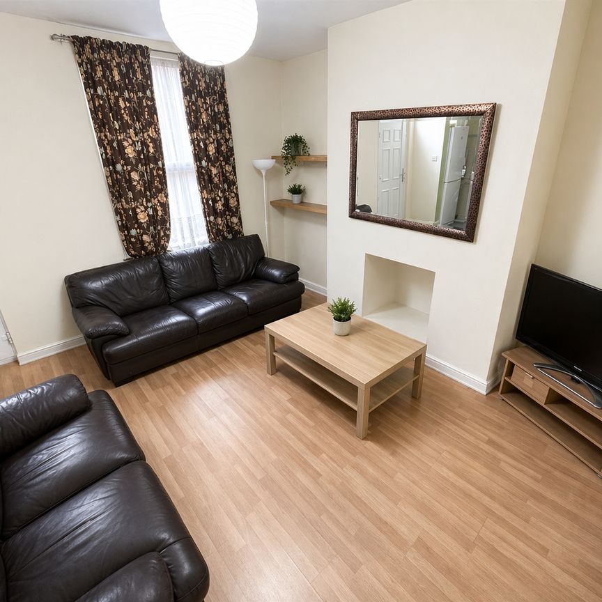 5 bedroom terraced house to rent - Photo 1