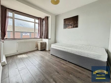 Greenstead Road, Colchester - Photo 3