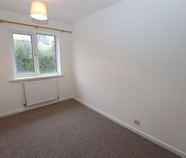 2 bedroom semi-detached house to rent - Photo 6
