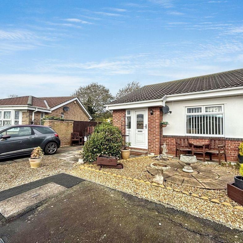 2 bed semi-detached bungalow to rent in NE22 - Photo 1