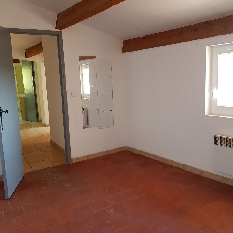 Appartement T2 de 56m² - Dernier étage - Lorgues, - Photo 2