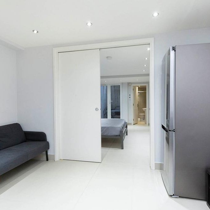 1 bedroom flat to rent - Photo 1