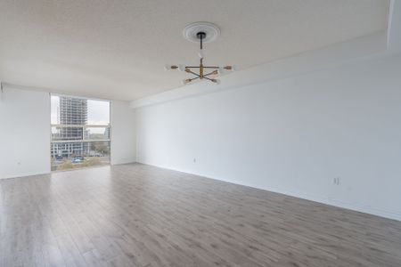 For Lease - 30 Harding Boulevard Unit# 1002, Richmond Hill, Ontario - Photo 3