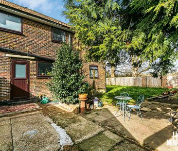 3 bedroom end of terrace house to rent - Photo 1