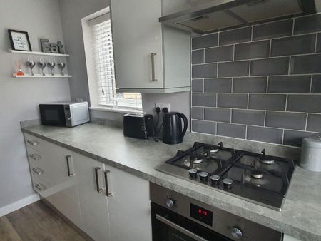 2 bedroom flat to rent - Photo 3