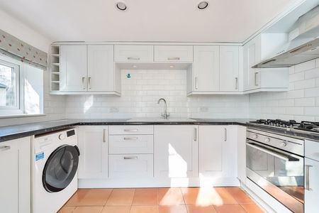Meadow Vale, Haslemere, Surrey, GU27 - Photo 5