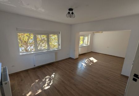 Vila, P+1, Zona Unirii, Central. - Fotografie 3