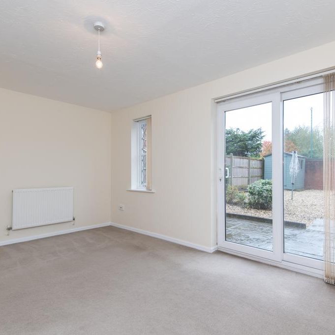 3 bedroom semi-detached house to rent - Photo 1