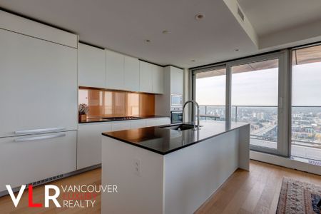 Condo in Downtown Vancouver, British Columbia - Photo 5