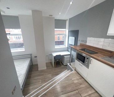 Studio to rent - Photo 2