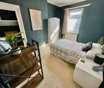 3 bedroom semi-detached house to rent - Photo 4