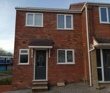 2 bedroom end of terrace house to rent - Photo 2