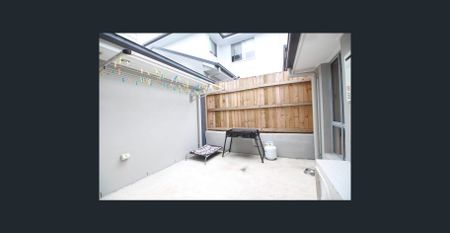 Stylish & Spacious Lakeside Living - Photo 5