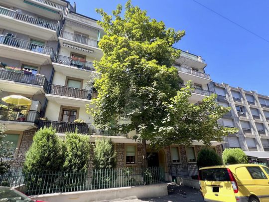 CHARMANT MEUBLÉ CENTRAL POUR COUPLE OU FAMILLE - Foto 1