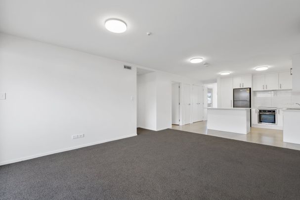 Modern 3-Bedroom, 2-Bathroom Apartment – Convenience & Comfort Combined - Photo 1