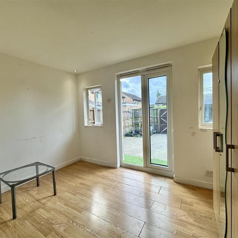 2 bedroom semi-detached house to rent - Photo 1