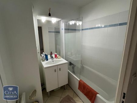 Location Appartement 3 pièces 58m² MAUBEUGE 59600 - Photo 5